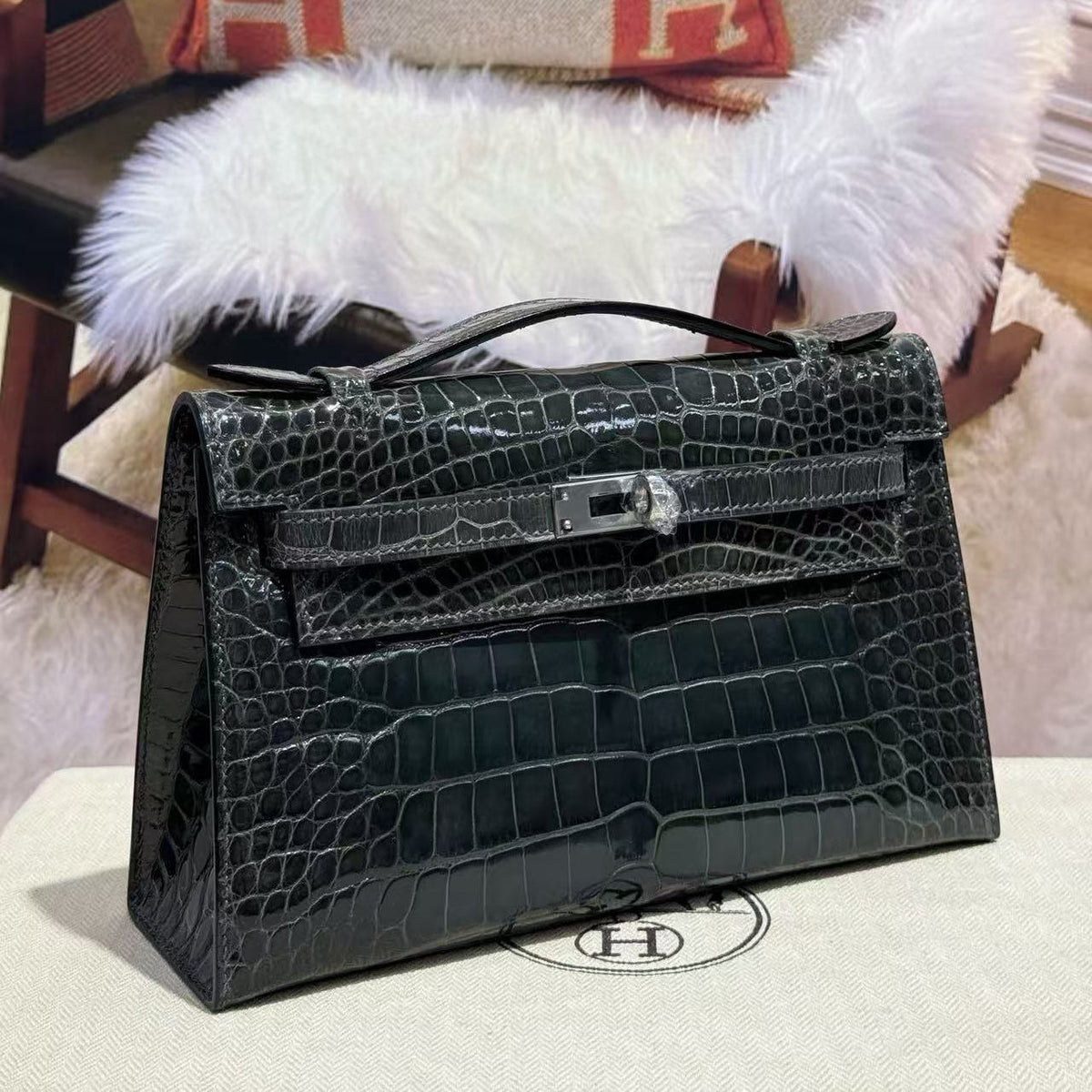 Hermes Kelly Mini 22 in Black American Alligator Silver Buckle Bag