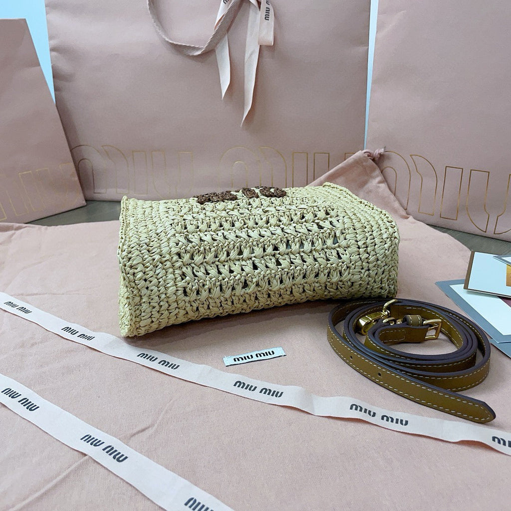 Crochet Tote Bag 23 in Natural Woven Raffia