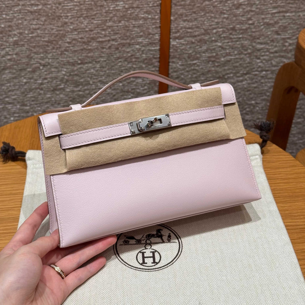 Hermes Kelly Pochette 22 in Light Pink Calfskin Silver Hardware Bag