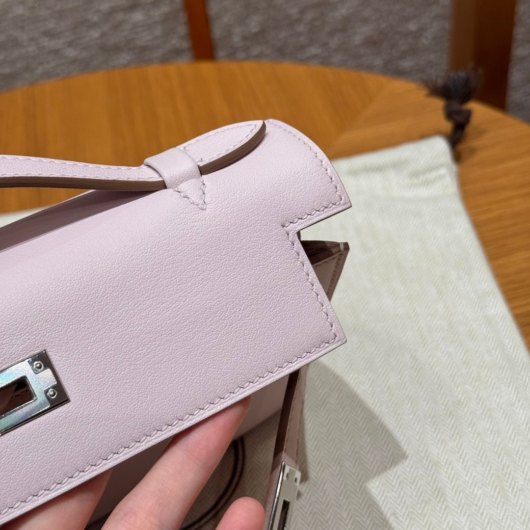 Hermes Kelly Pochette 22 in Light Pink Calfskin Silver Hardware Bag