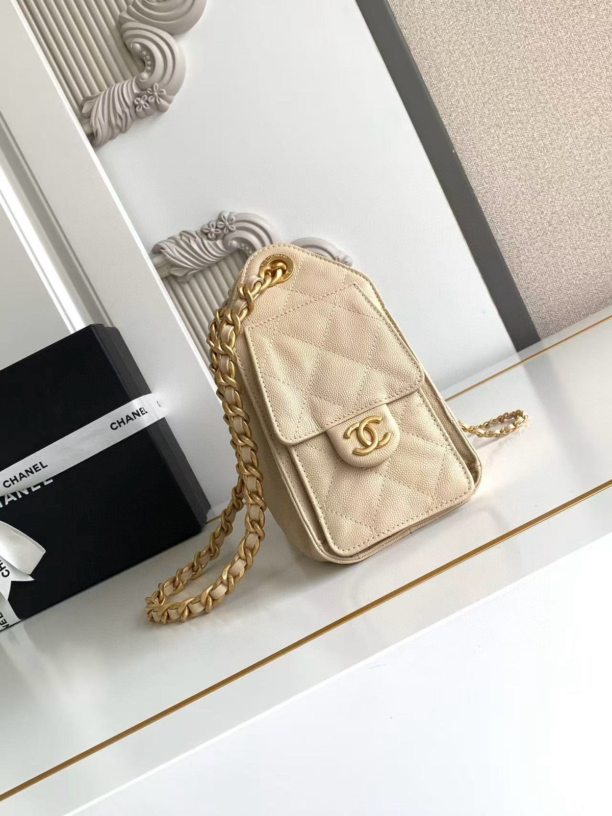 Chanel 25 Mini Handbag 22cm in Beige Grained Calfskin Gold Hardware