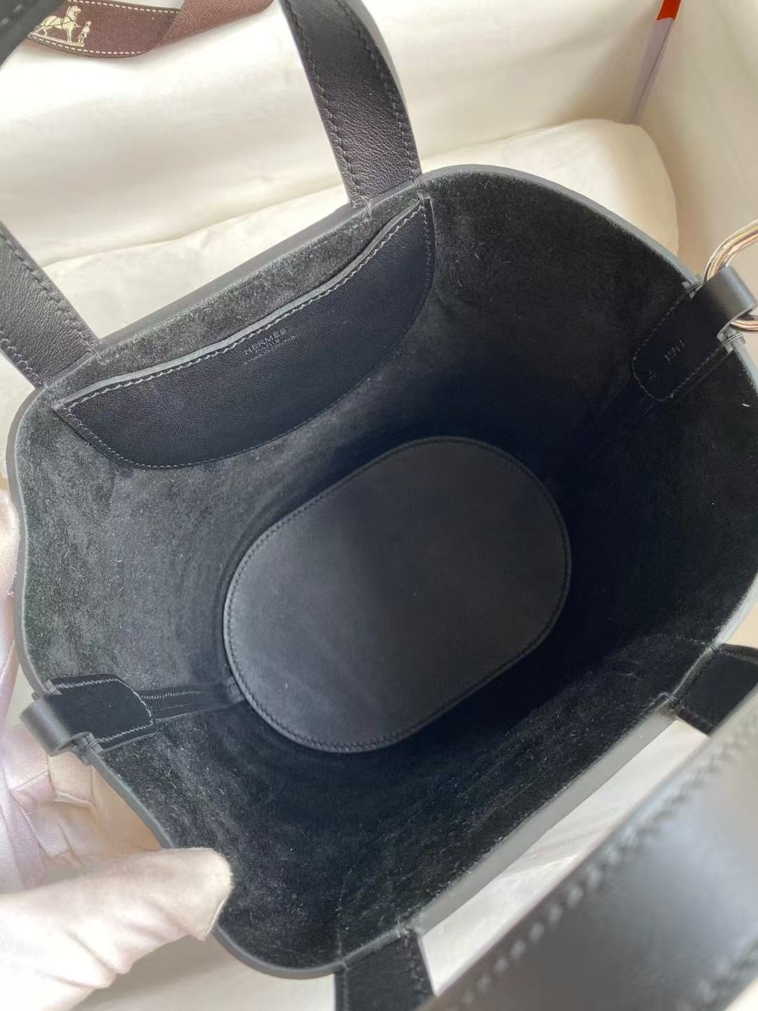 Hermes 25S in the Loop 23 in Black Calfskin Silver Hardware TP3 Bag