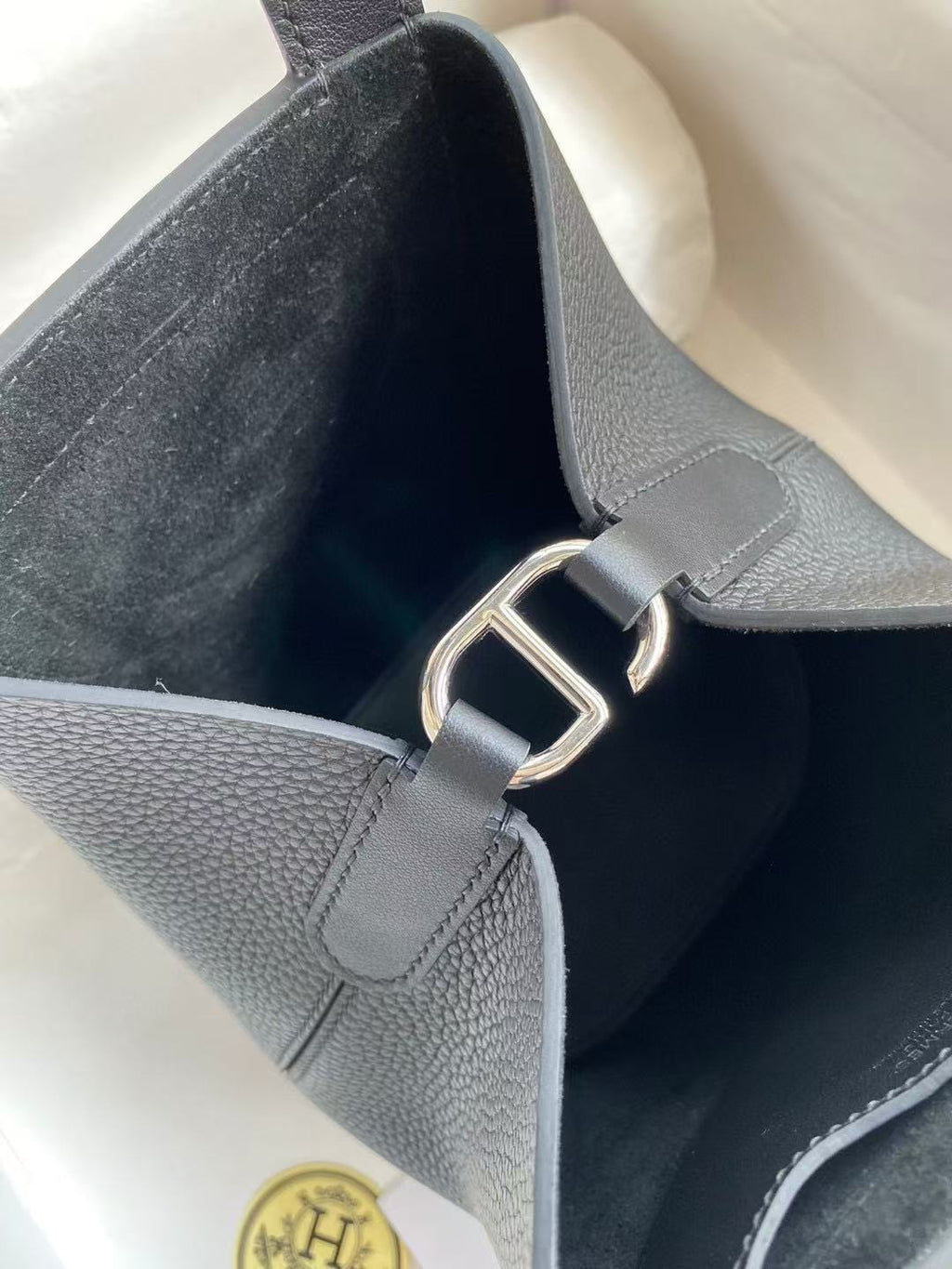 Hermes 25S in the Loop 23 in Black Calfskin Silver Hardware TP3 Bag