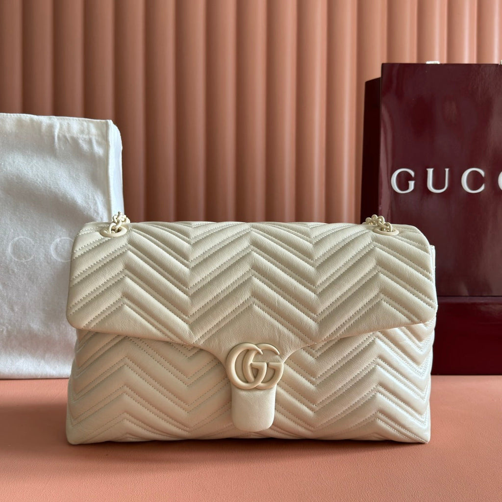 Gucci 26S Marmont Bag 37 in Cream White Calfskin