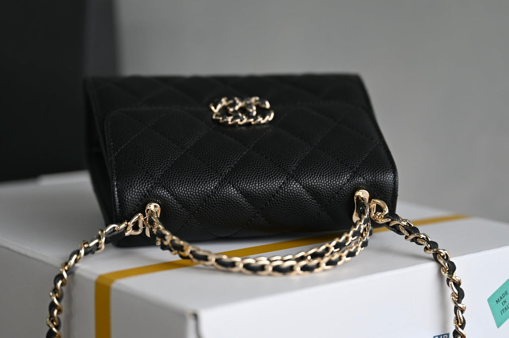 Chanel 25S Kelly 14.5 cm in Black Lambskin Bag
