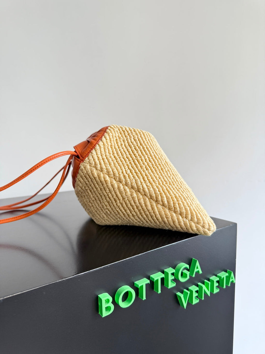 Bottega Veneta 25S Dustbag 32 in Burnt Orange Raffia and Calfskin Bag