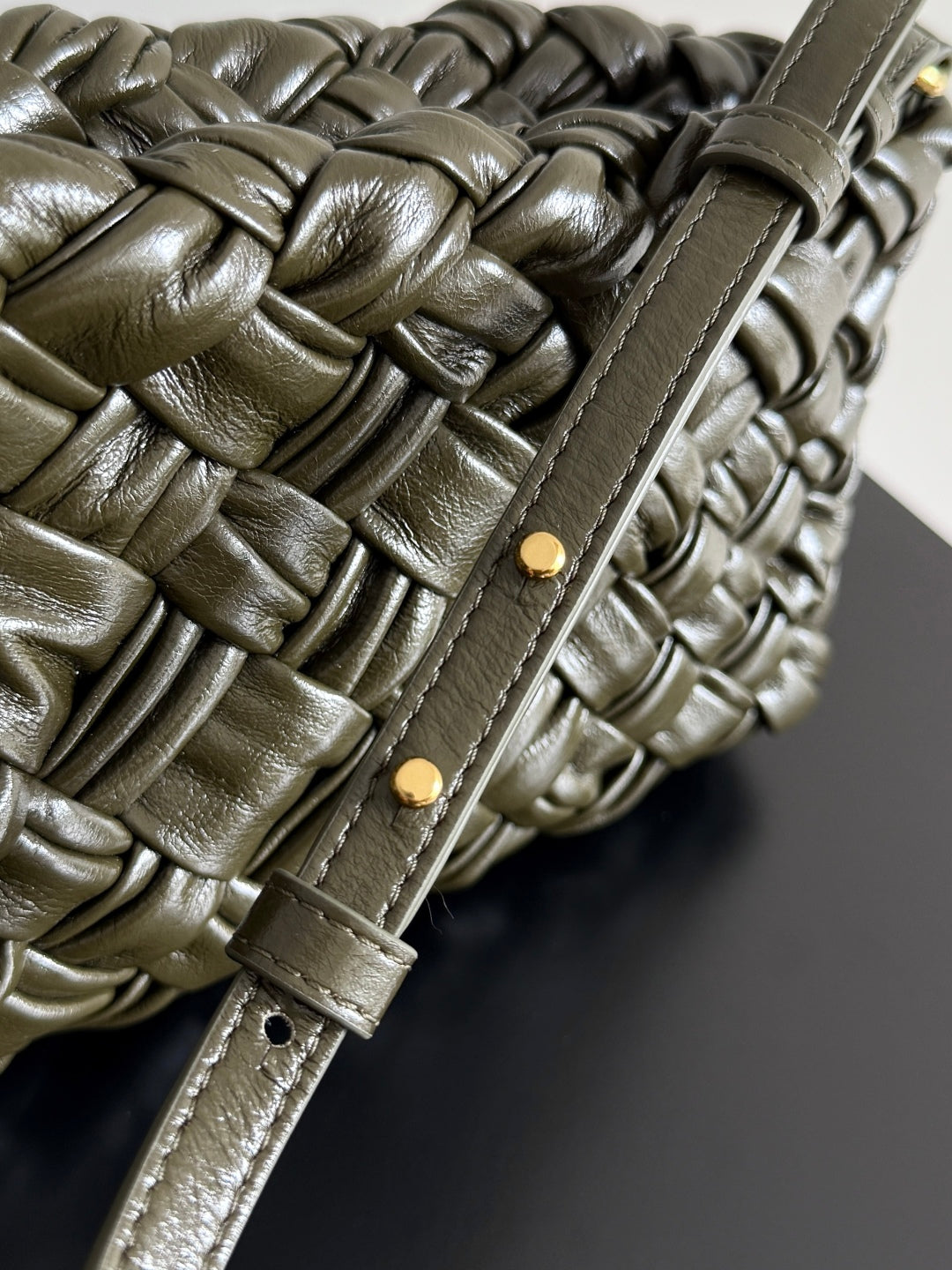 Bottega Veneta Kelimero Cha-Cha Clutch 28.5 in Dark Green Lambskin