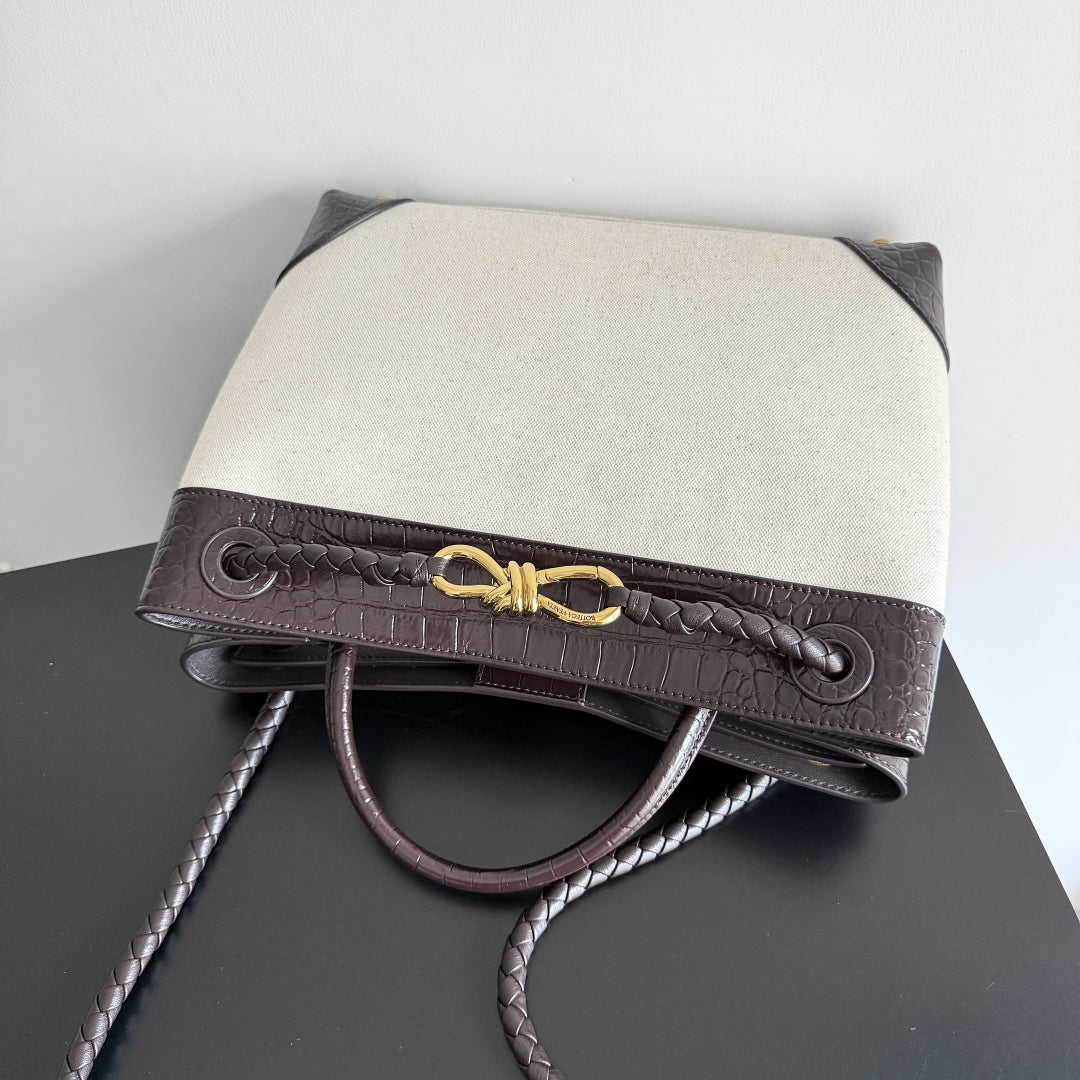 Bottega Veneta 25S Medium Andiamo 32 in Ivory Dark Brown Calfskin and Canvas Bag