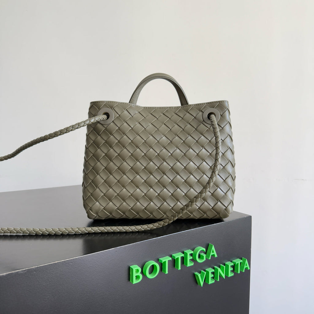 Bottega Veneta 25S Andiamo 25 in Olive Green Calfskin Gold Hardware Bag