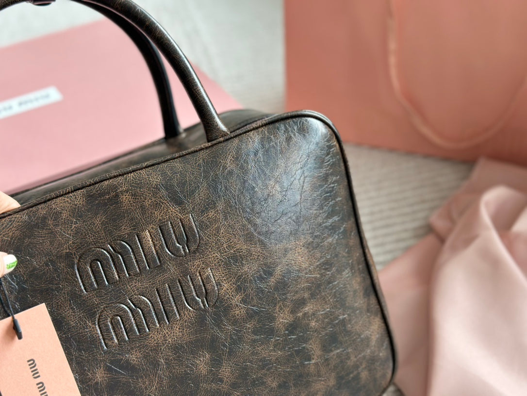 Beau 34 Bag in Sand/Coffee Calfskin