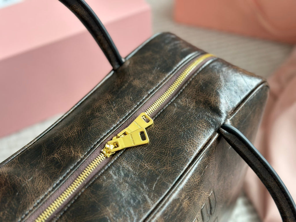 Beau 34 Bag in Sand/Coffee Calfskin