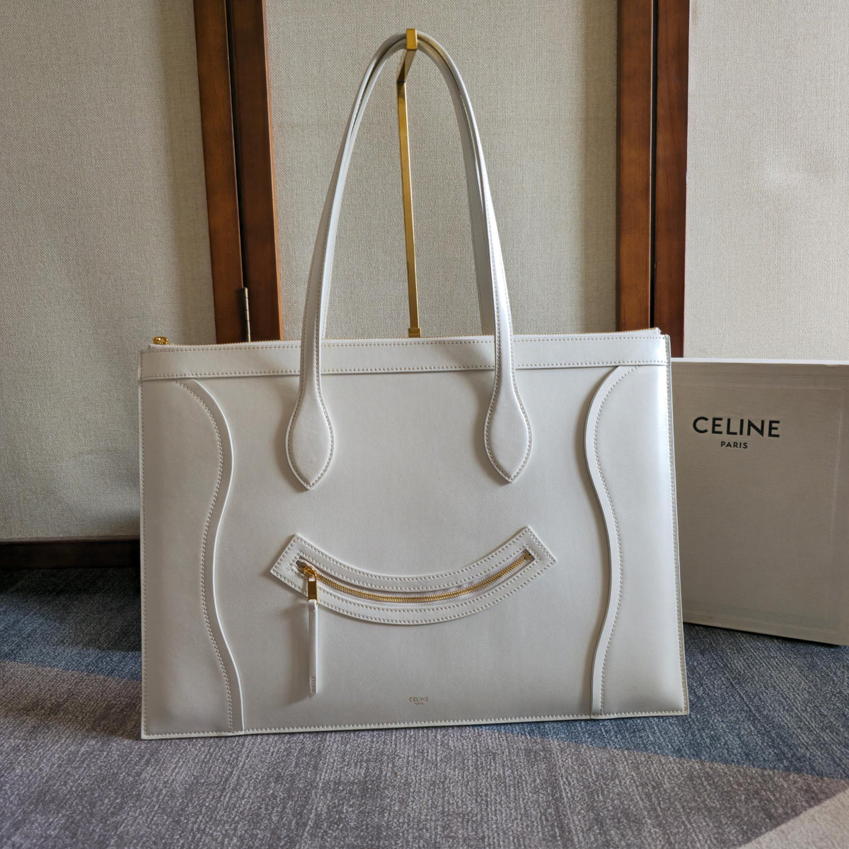 Celine 25S Flat Cabas New Luggage 44mm in White Glossy Calfskin Bag