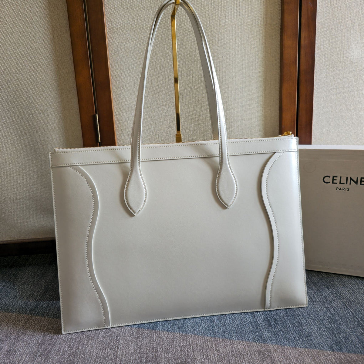 Celine 25S Flat Cabas New Luggage 44mm in White Glossy Calfskin Bag