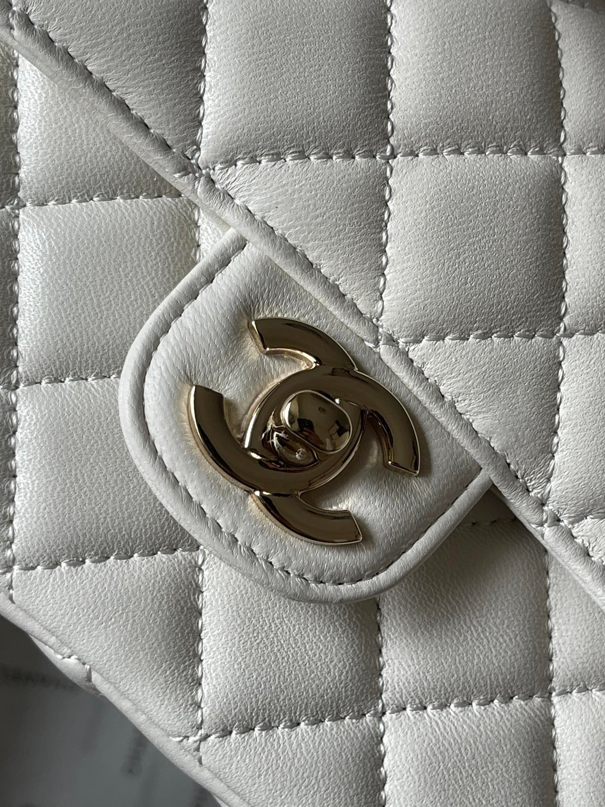 Chanel Mini 18 Flap Bag in White Lambskin