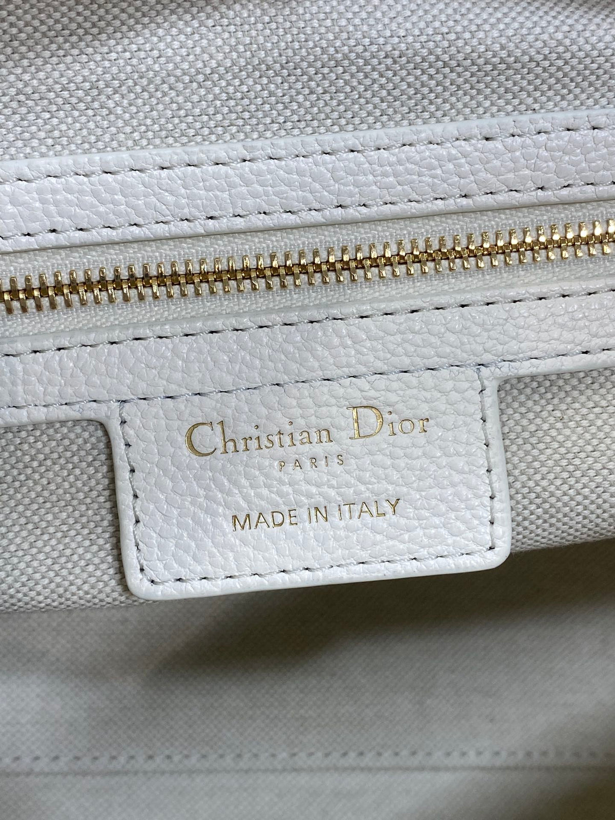 Dior 25S Medium Voyage Bag 28 in Ivory Flat Macrocannage Grained Calfskin