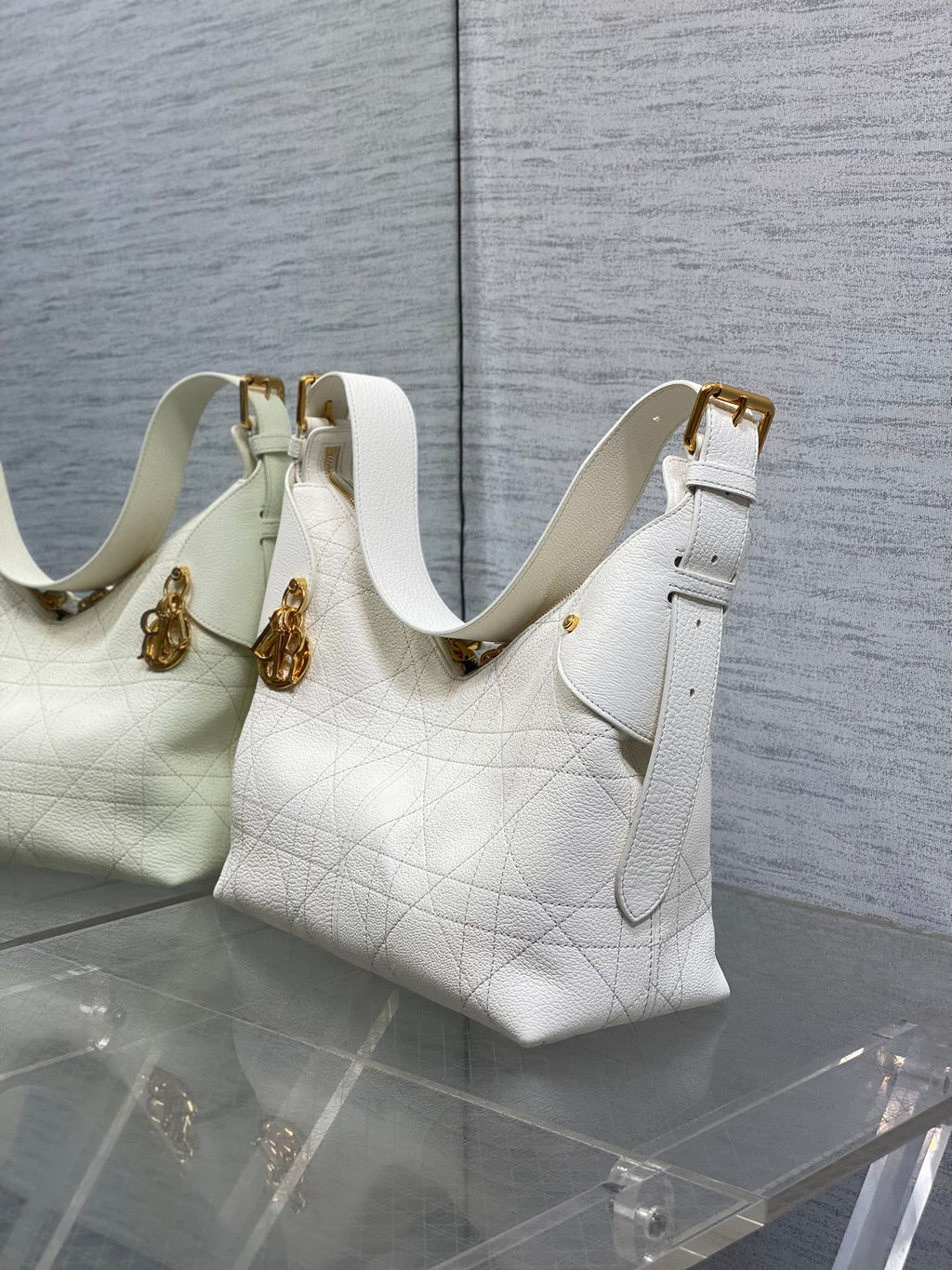 Dior 25S Medium Voyage Bag 28 in Ivory Flat Macrocannage Grained Calfskin