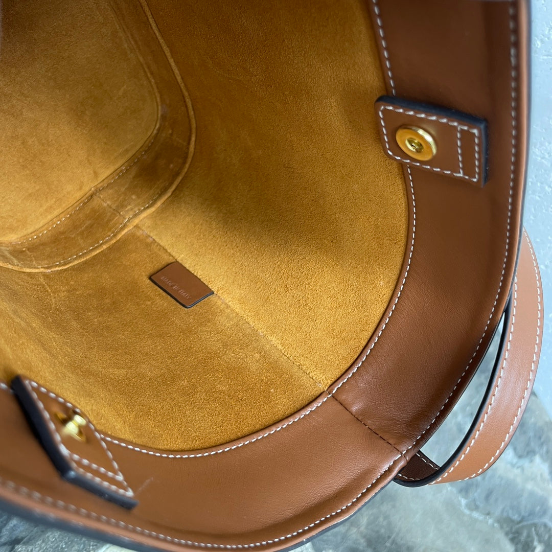 Celine 25S Cuir Triomphe Bag 30 in Tan Brown Calfskin