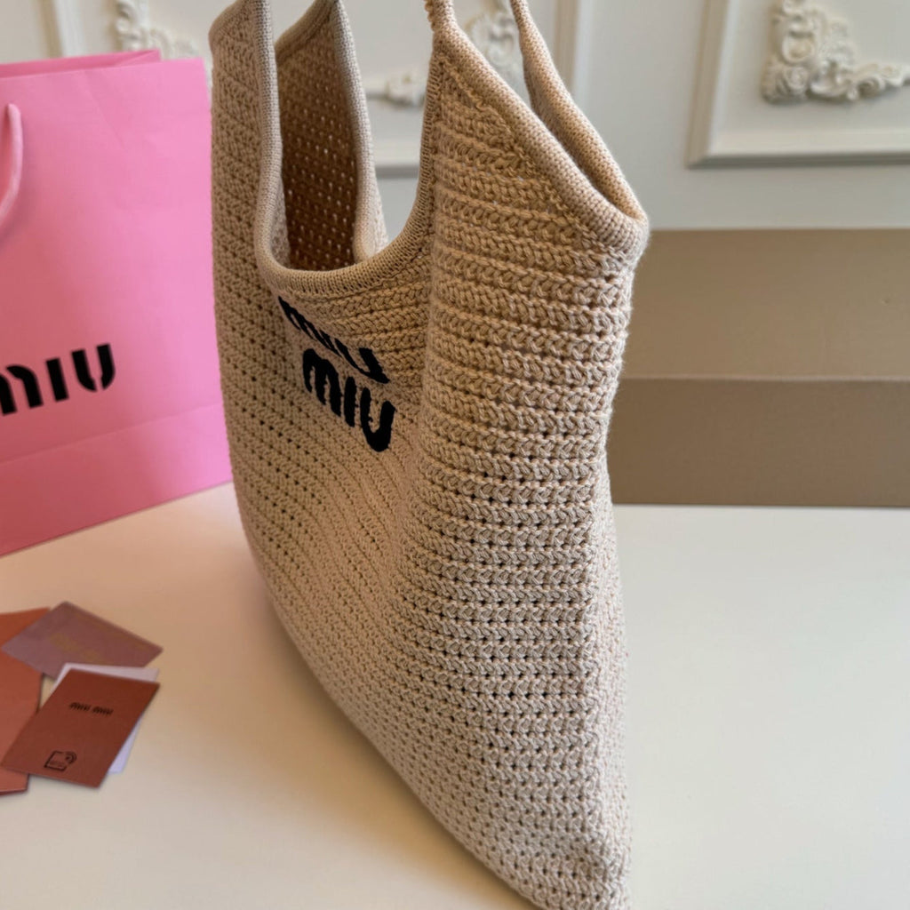 Hollow Knitted Tote Bag 35 in Off White Mix Black Woven Fabric