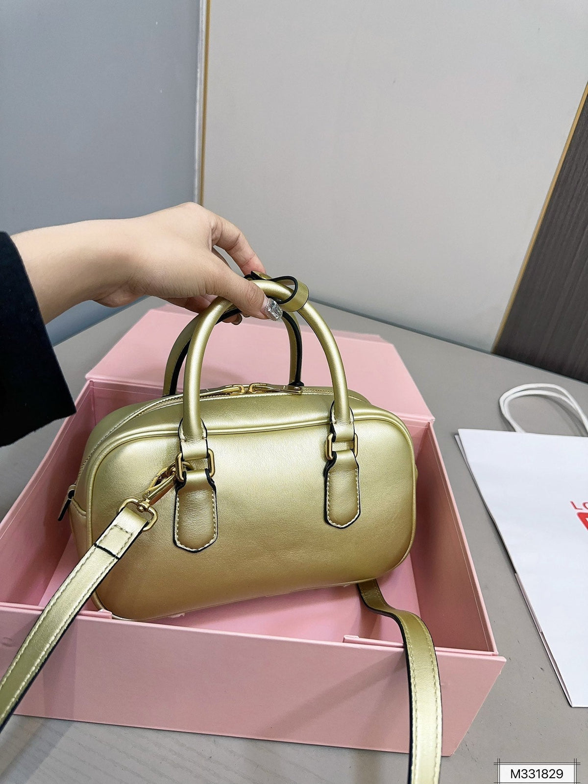 Arcadie 25 Bag in Golden Calfskin