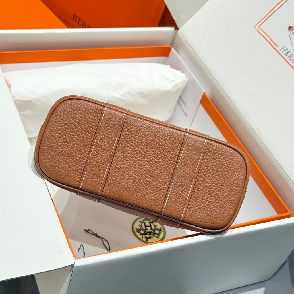 Hermes Garden Party 23cm in White Toilets Cotton Canvas and Brown Calfskin Bag