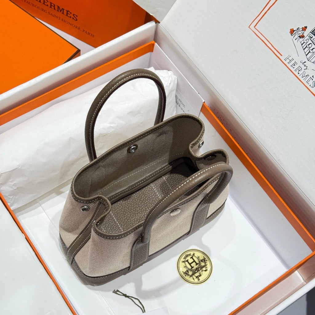 Hermes Garden Party 23cm in White Toilets Cotton Canvas and Taupe Calfskin Bag