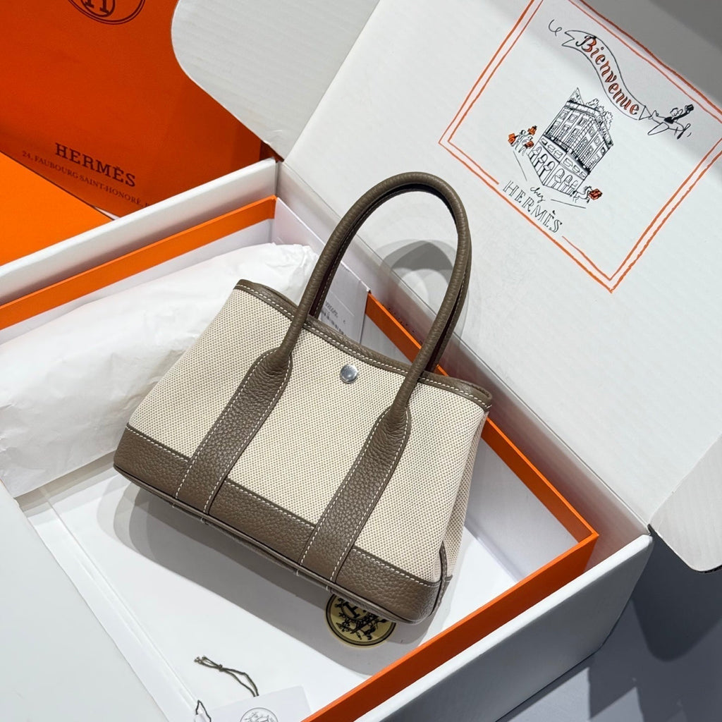 Hermes Garden Party 23cm in White Toilets Cotton Canvas and Taupe Calfskin Bag