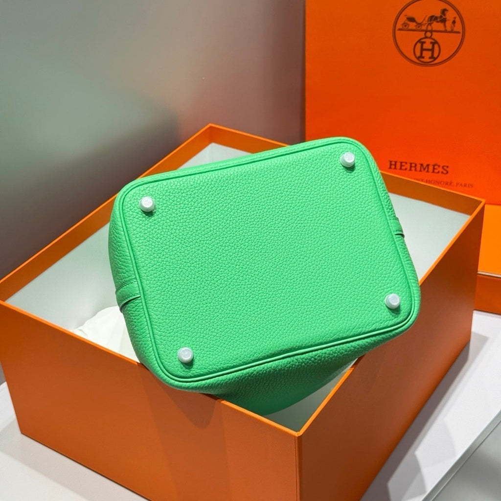 Hermes 25S Picotin Lock 22 in Spring Green Calfskin Silver Hardware Bag