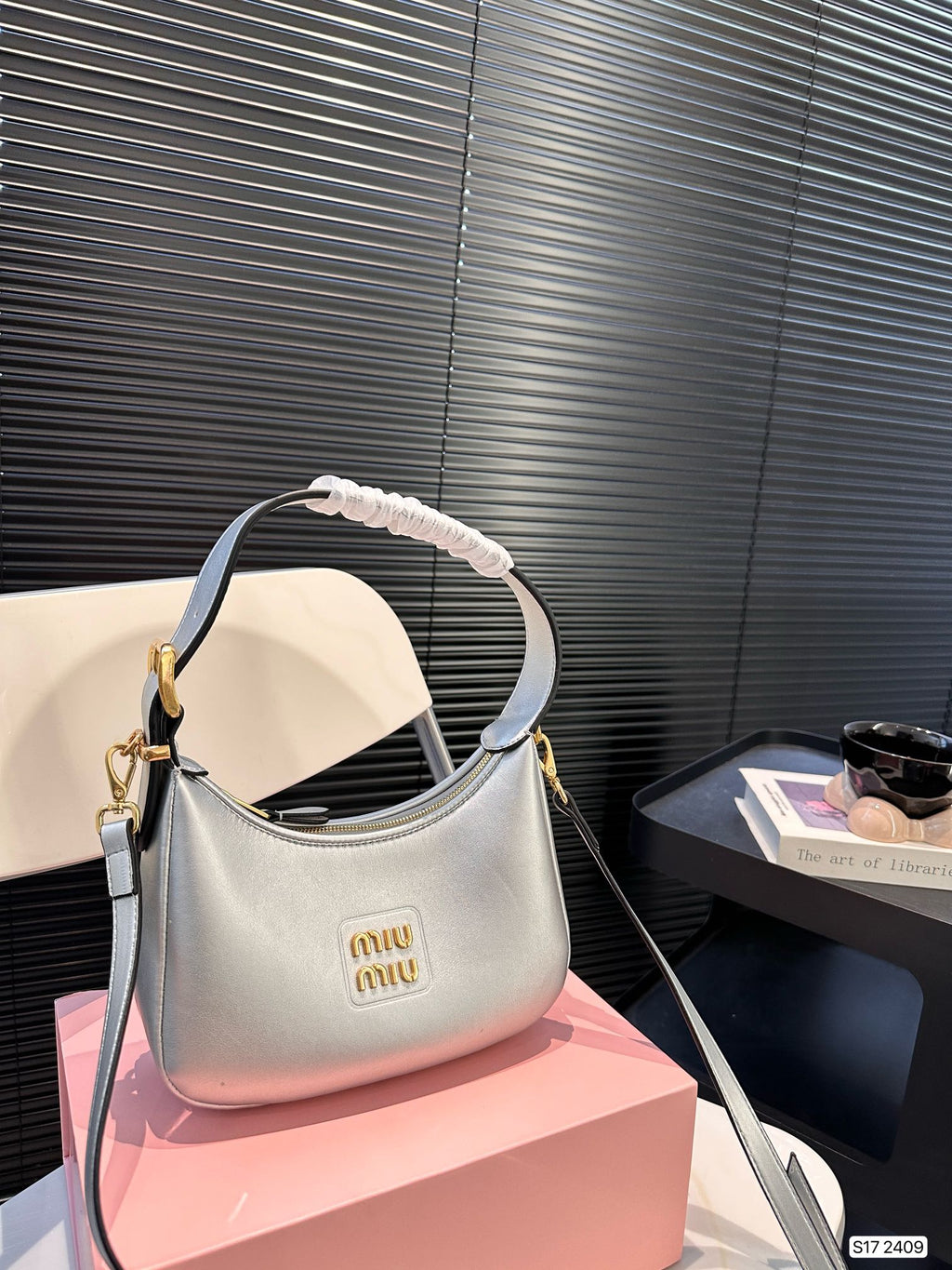 Hobo 22 Bag in Silver Calfskin
