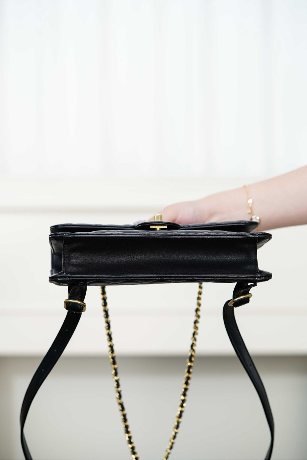 Chanel 25S Top Handle Flap 23 cm in Black Lambskin with Gold Hardware Bag