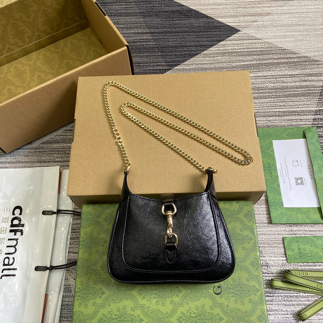 Gucci Jackie Notte Mini Bag 19 in Black Cracked Lacquer Calfskin Gold Hardware