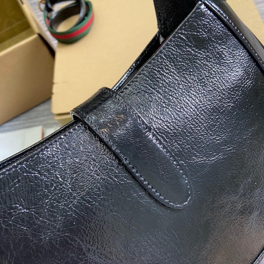Gucci Jackie Small Shoulder Bag 27 in Black Cracked Lacquer Calfskin Gold Hardware