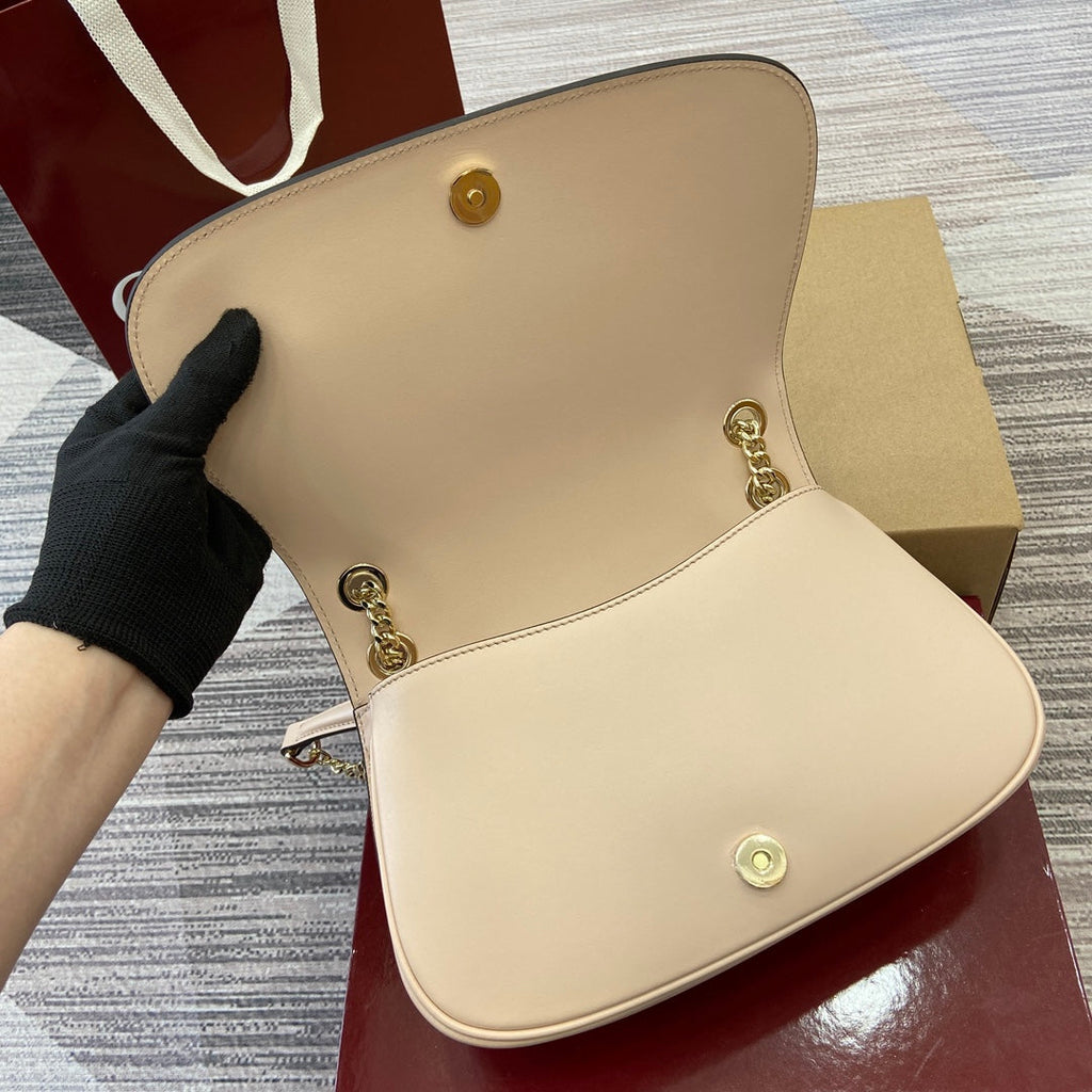Gucci Blondie Small Shoulder Bag 26 in Beige Calfskin Gold Hardware
