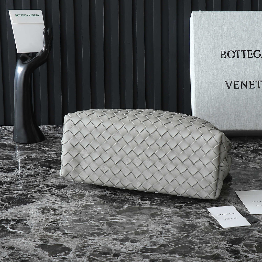 Bottega Veneta Medium Andiamo 32cm Grey Lambskin Bag