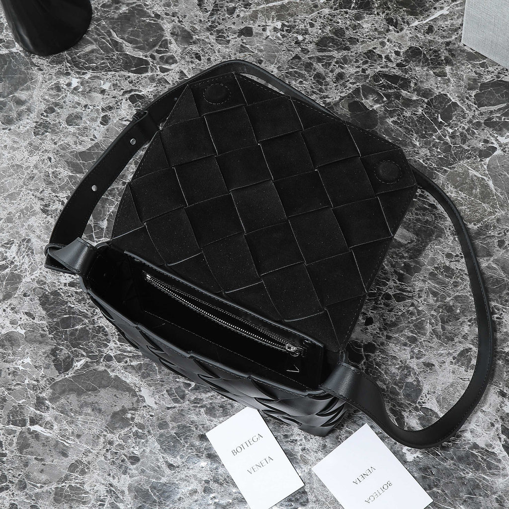 Bottega Veneta 25S Diago 22 in Black Calfskin Patent Silver Hardware Bag