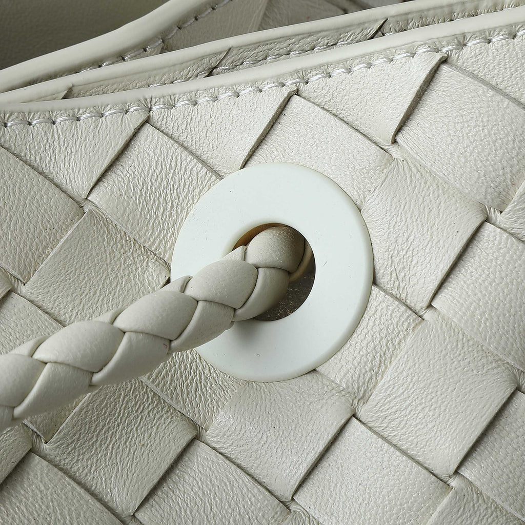 Bottega Veneta 25S Large Andiamo 42 in Ivory Calfskin Gold Hardware Bag