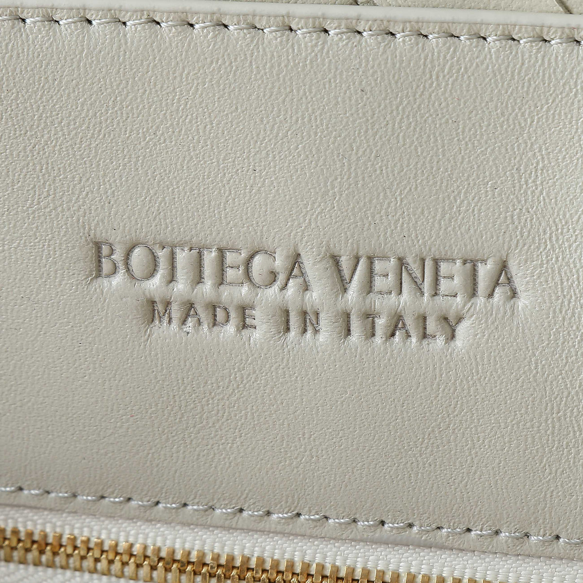 Bottega Veneta 25S Large Andiamo 42 in Ivory Calfskin Gold Hardware Bag
