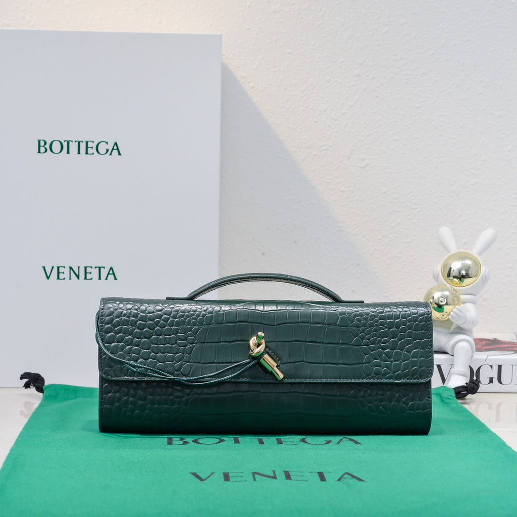 Bottega Veneta Long Clutch Andiamo 31 Dark Green Crocodile Calfskin Ghw