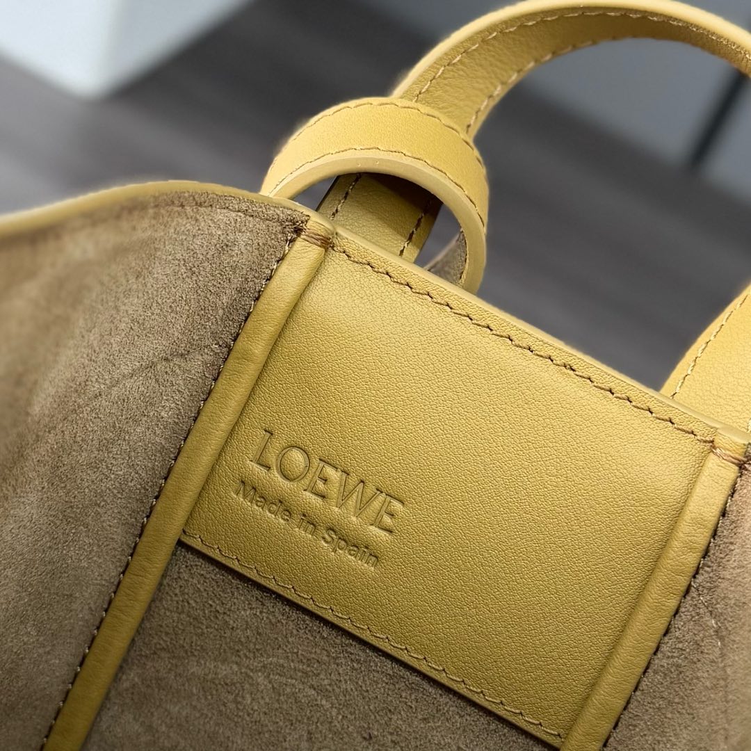 Loewe Hammock Slice 25 Bag in Sand Yellow Shiny Calfskin