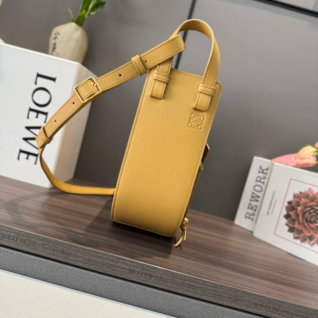 Loewe Hammock Slice 25 Bag in Sand Yellow Shiny Calfskin