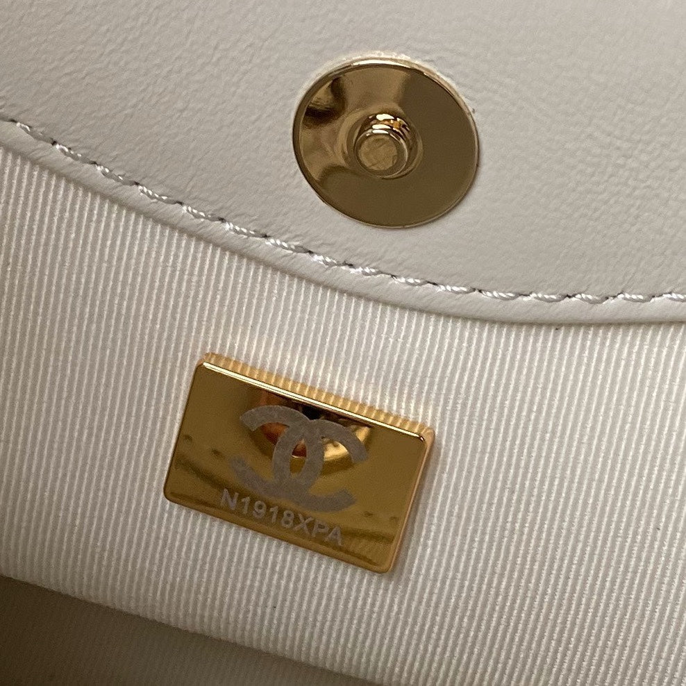 Chanel 25S Top Handle 20 cm in Cream White Lambskin Bag