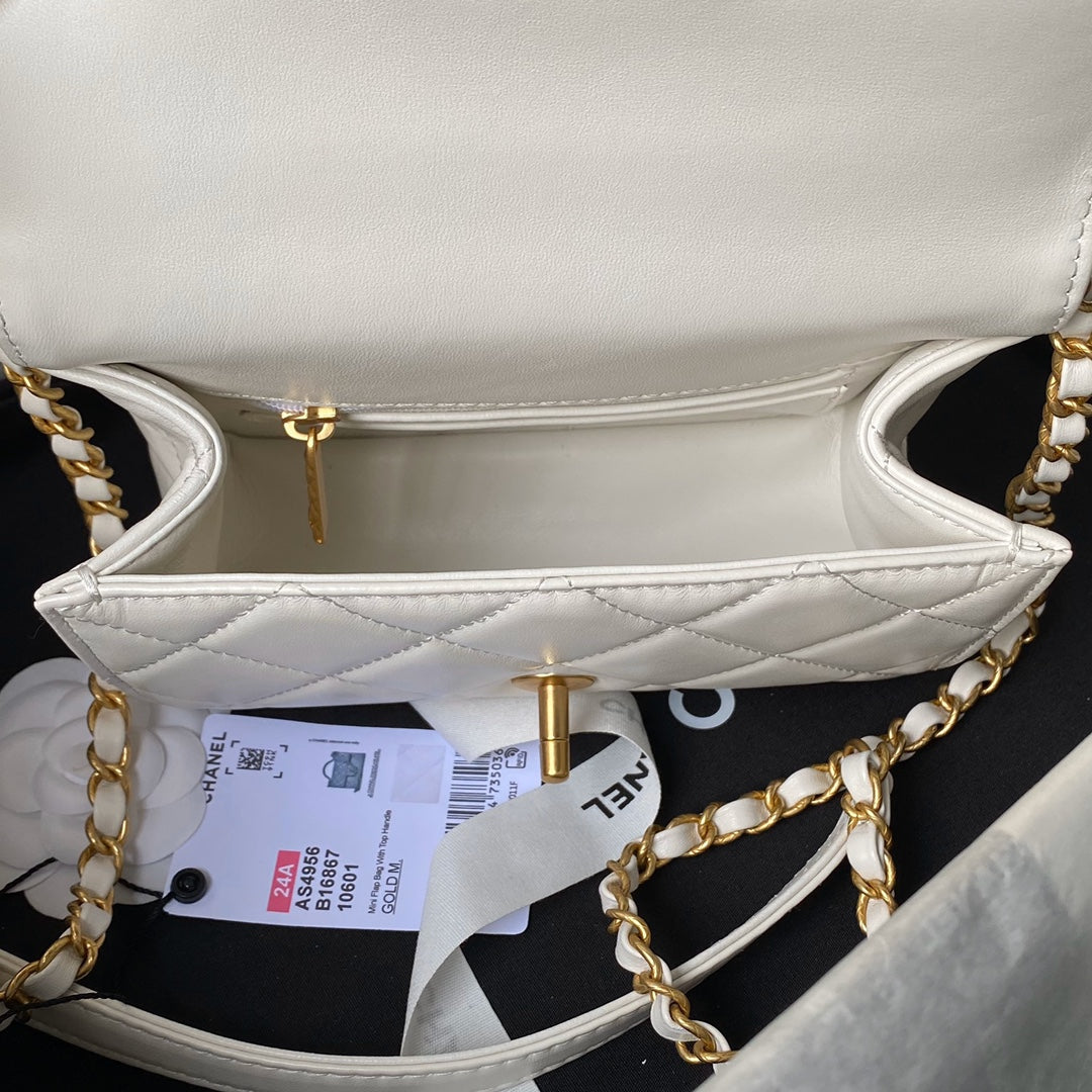 Chanel 25S Flap Bag 18 cm in White Lambskin with Top Handle