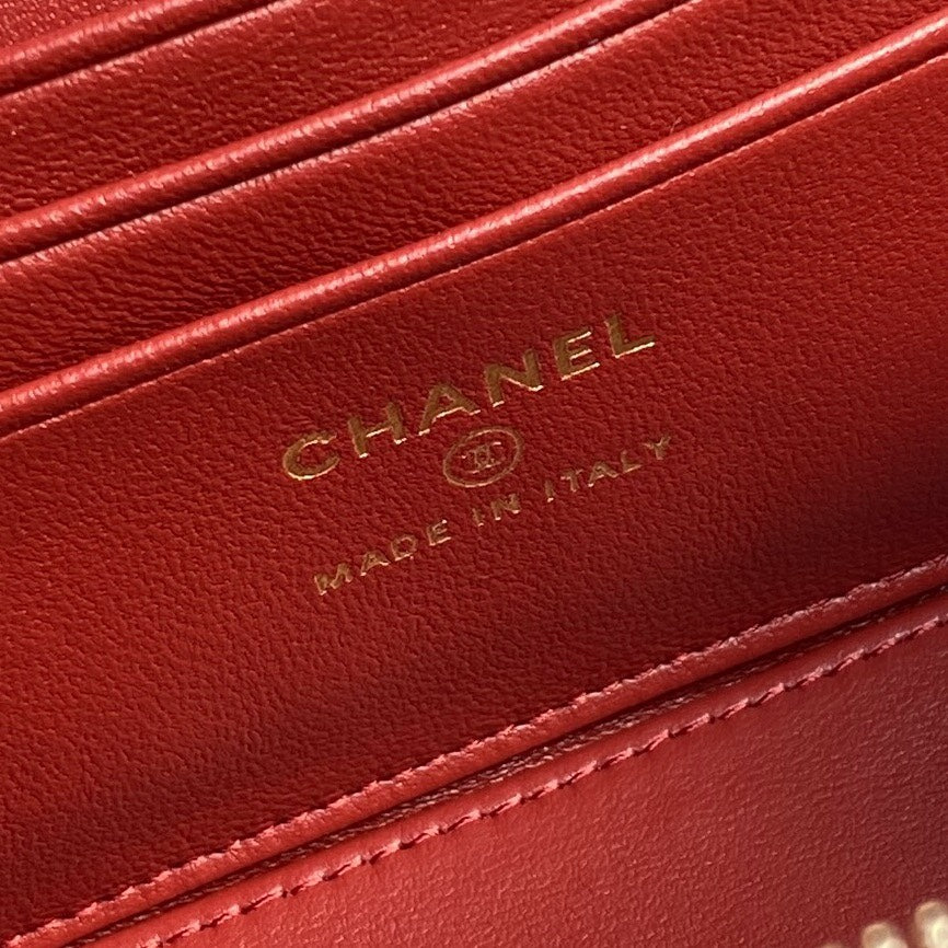 Chanel 25S Vanity Case 17 in Dark Red Patent Calfskin Gold Hardware