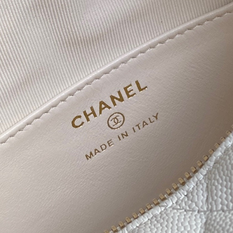 Chanel Hobo Bag 21 in White Grained Calfskin Gold Hardware
