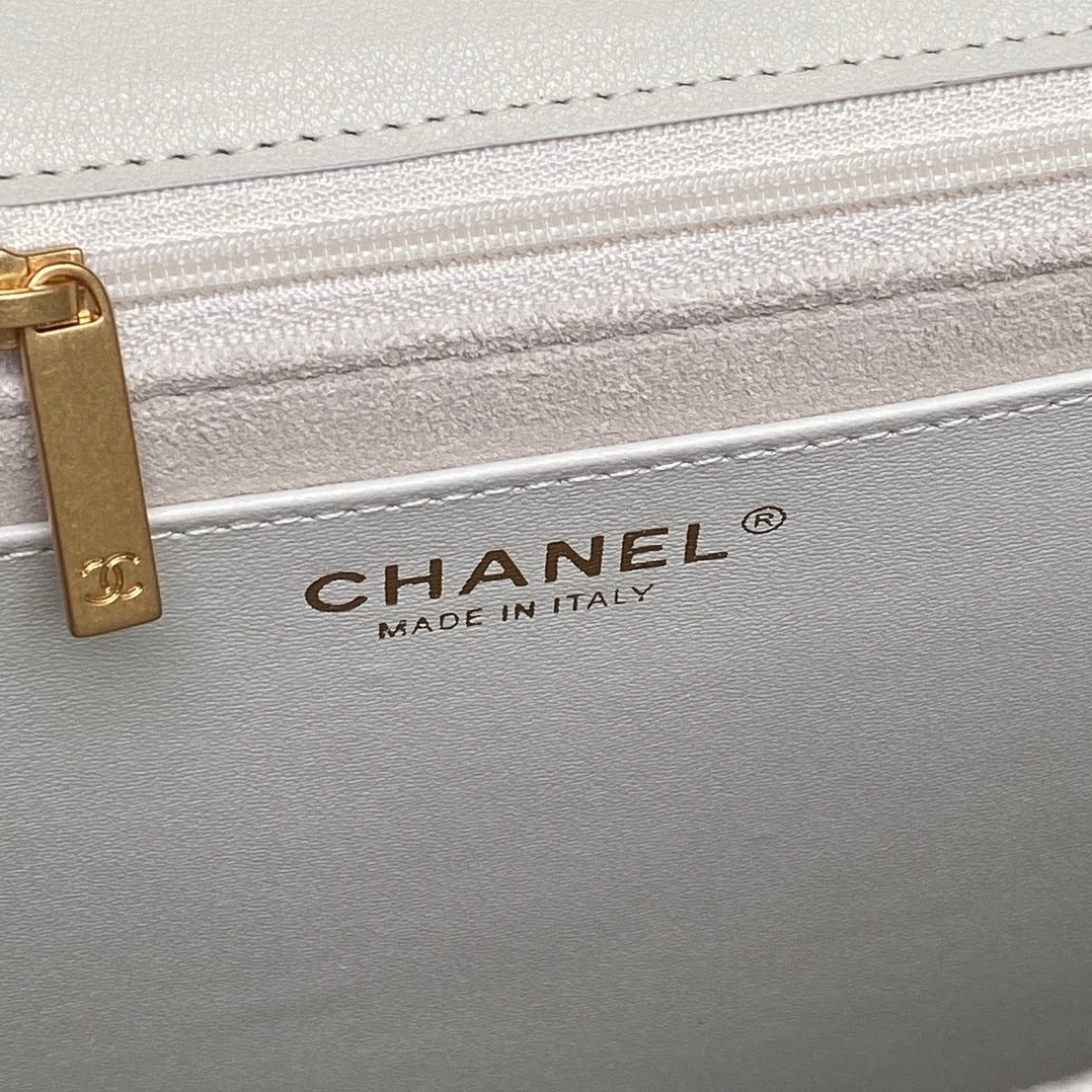 Chanel 25S Top Handle Shoulder Bag 37 in Cream White Calfskin with Gold Hardware