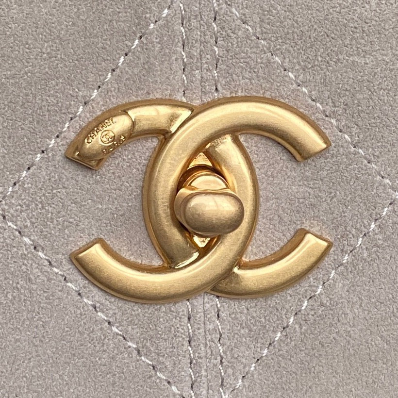 Chanel 25S Hobo Bag 36 in Grey Suede and Black Calfskin with Gold Hardware