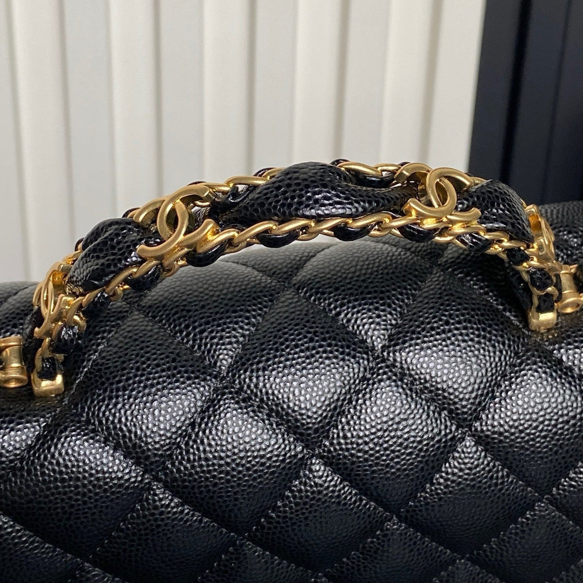 Chanel 25S Flap Bag 22 cm in Black Caviar with Gold Hardware