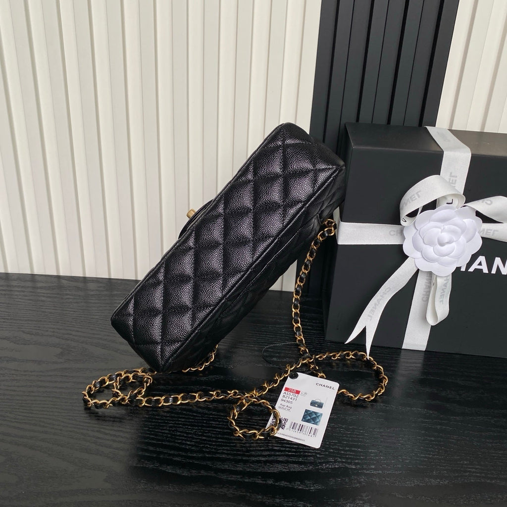 Chanel 25S Flap Bag 22 cm in Black Caviar with Gold Hardware