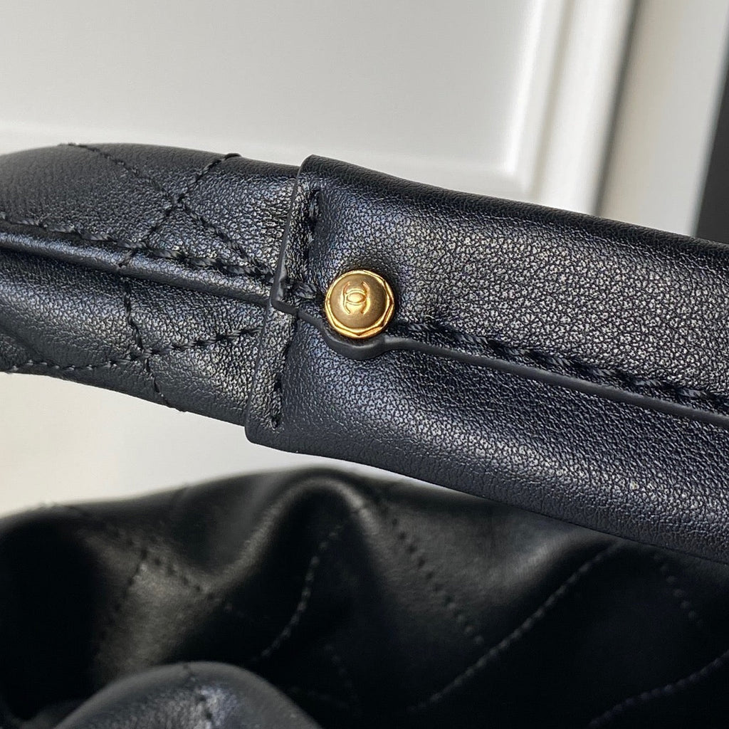 Chanel 25S Hobo Bag 32 in Black Lambskin
