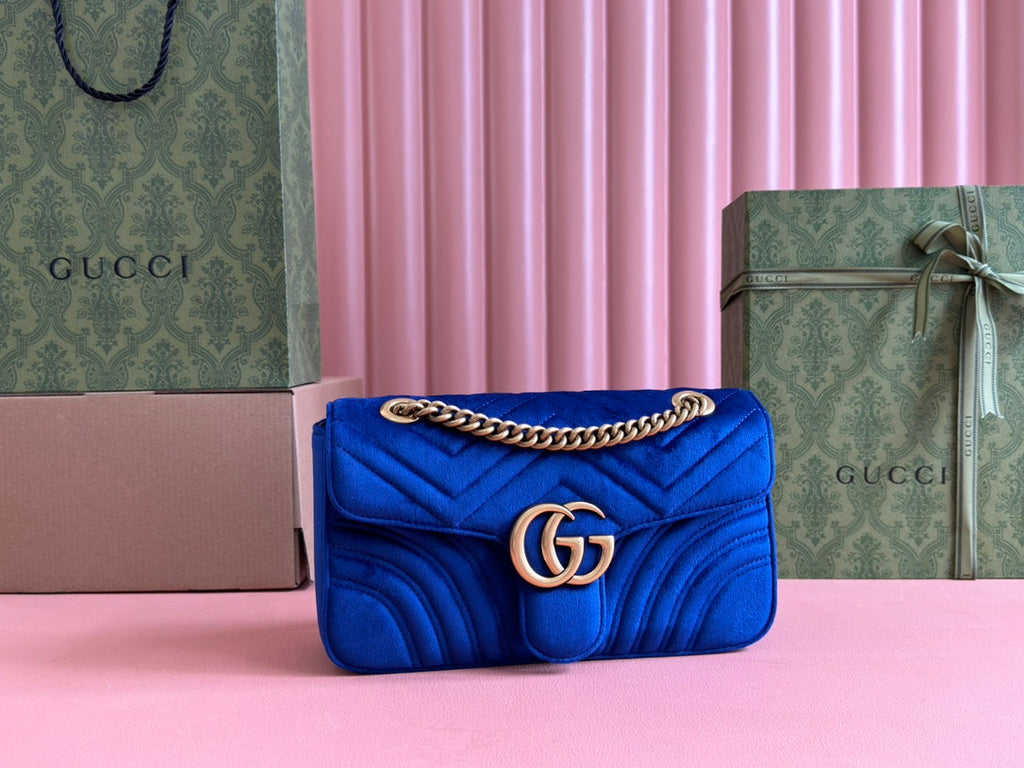 Gucci 25S Marmont 26 cm in Dark Blue Velvet with Gold Hardware Bag