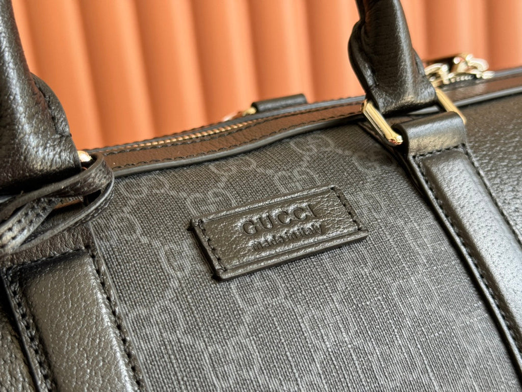 Gucci Jumbo Medium Duffle 44 in Extra Dark Green Calfskin Bag